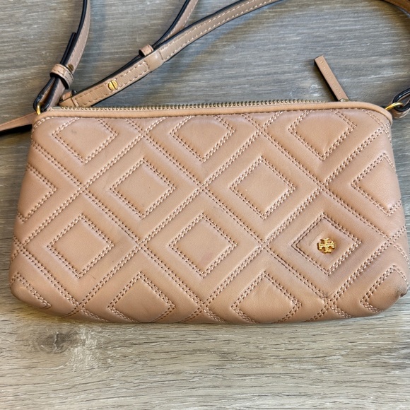 Tory Burch Quilted Leather Crossbody Bag in Tan - Picture 2 of 8